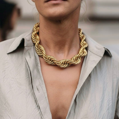SANDRA NECKLACE