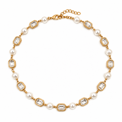 LOLA NECKLACE
